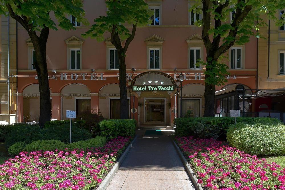 Zanhotel Tre Vecchi Bolonia Exterior foto